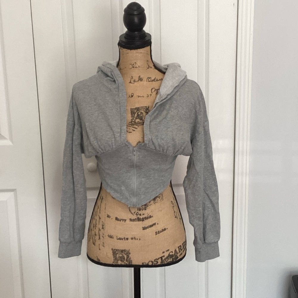 SHEIN Light Gray Cropped Zip-Up Hoodie